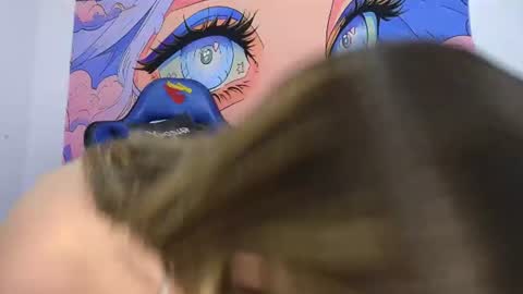 Snapshot of caroline_hernandes chatting on August 4, 10:12 pm Carolina online show from August 4, 10:12 pm