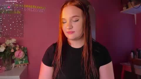 Snapshot of caroline_kiparis chatting on July 7, 8:46 pm Caro online show from July 7, 8:46 pm