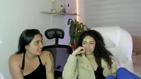 Snapshot of caroline_rodriguez_9 chatting on October 11, 7:51 am caroline_rodriguez_9 online show from October 11, 7:51 am