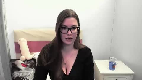 Snapshot of carolineamore chatting on January 14, 4:12 pm CarolineAmore online show from January 14, 4:12 pm