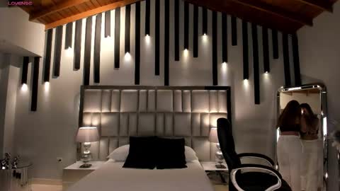 Snapshot of carolinegrace_ chatting on November 20, 10:26 am Caro online show from November 20, 10:26 am