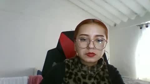 carolinnapinkman online show from April 30, 8:57 pm
