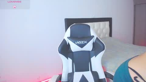 CarolinneFiotti online show from October 28, 11:58 am