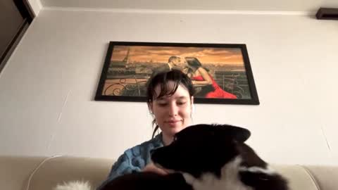 Snapshot of carolynharrington chatting on June 20, 5:43 am Elly online show from June 20, 5:43 am
