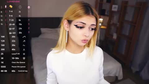 Hello everyone Im Monica Its my first day Were going to have fun together  online show from November 18, 7:51 pm