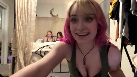 Snapshot of carpetmunchers chatting on November 2, 3:53 am carpetmunchers online show from November 2, 3:53 am