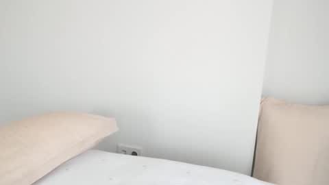  Carrie  online show from September 15, 6:46 am