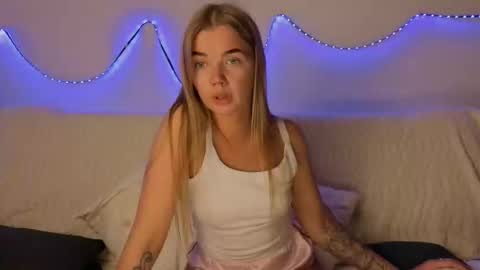 carriebradshawww online show from October 1, 4:35 pm