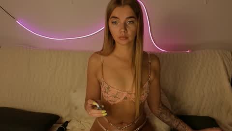 carriebradshawww online show from October 9, 2:26 pm