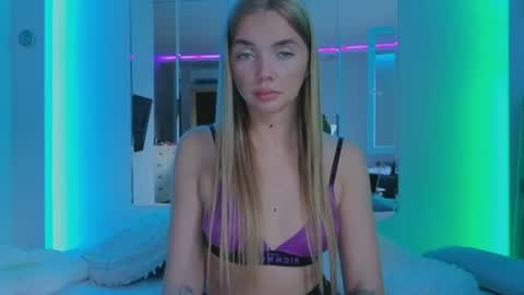 carriebradshawww online show from July 11, 5:26 pm