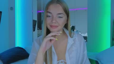 carriebradshawww online show from July 17, 6:13 pm