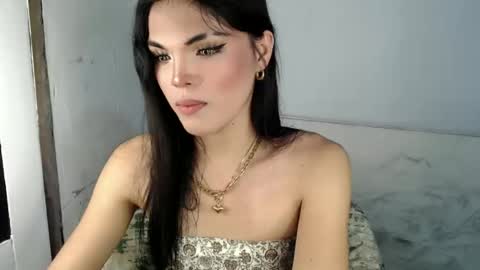 Snapshot of carsongrays chatting on January 1, 8:02 am Carson online show from January 1, 8:02 am