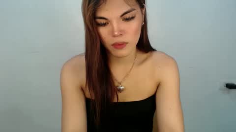 Snapshot of carsongrays chatting on November 9, 3:49 am Carson online show from November 9, 3:49 am