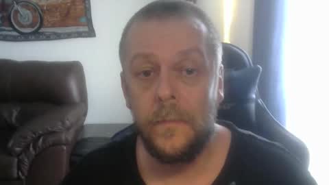 Snapshot of caseurdecue chatting on April 18, 10:08 am AllenGallant online show from April 18, 10:08 am