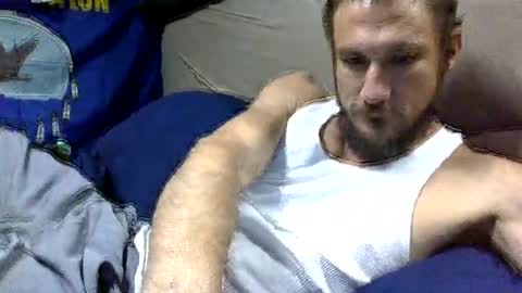 Snapshot of caseyjmcd22 chatting on October 28, 8:18 am okiedadd online show from October 28, 8:18 am