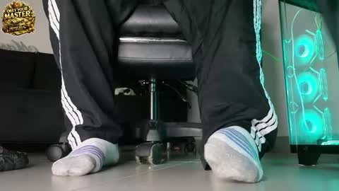 cash_master777 online show from April 30, 10:25 pm