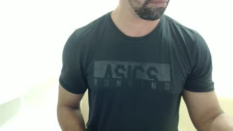 cashmastermuscle77 online show from February 19, 10:39 pm