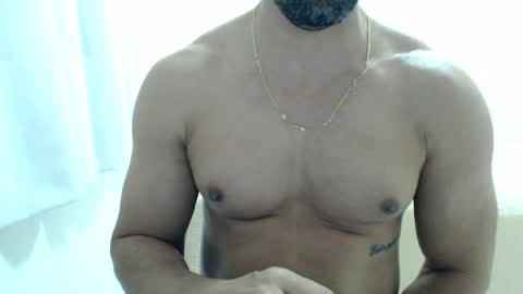cashmastermuscle77 online show from July 4, 9:48 am