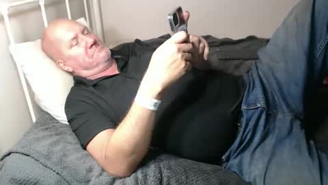 Snapshot of casinocam chatting on May 2, 7:02 am CasinoCam online show from May 2, 7:02 am