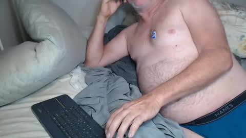 Snapshot of casinocam chatting on June 4, 2:56 pm CasinoCam online show from June 4, 2:56 pm