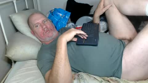 Snapshot of casinocam chatting on June 18, 4:00 pm CasinoCam online show from June 18, 4:00 pm