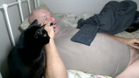 Snapshot of casinocam chatting on June 23, 6:06 pm CasinoCam online show from June 23, 6:06 pm