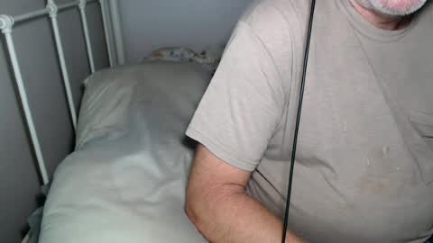 Snapshot of casinocam chatting on June 24, 6:12 am CasinoCam online show from June 24, 6:12 am