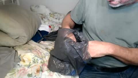 Snapshot of casinocam chatting on June 30, 4:13 am CasinoCam online show from June 30, 4:13 am