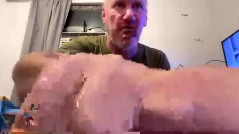 Snapshot of casinocam chatting on July 18, 3:11 am CasinoCam online show from July 18, 3:11 am
