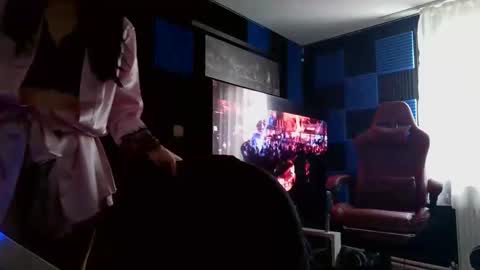 Snapshot of cassandry92 chatting on December 20, 11:43 am Casandry online show from December 20, 11:43 am