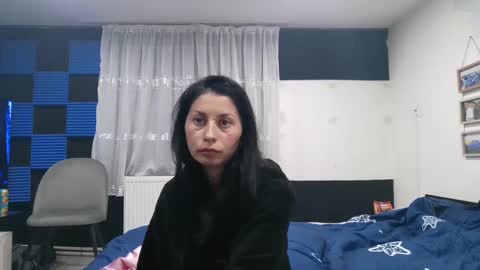 Snapshot of cassandry92 chatting on December 20, 3:42 pm Casandry online show from December 20, 3:42 pm