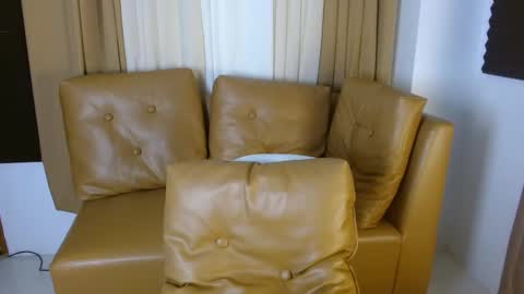 hugecassey online show from March 2, 11:50 am