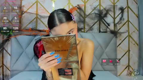 Snapshot of cassidy_14 chatting on November 2, 8:33 pm Cassidy online show from November 2, 8:33 pm