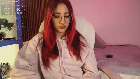 Snapshot of cassidy_evans chatting on November 28, 11:35 am cassidy_evans online show from November 28, 11:35 am