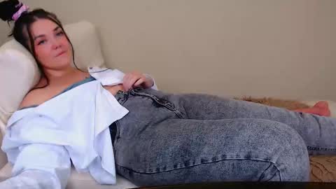 Snapshot of cassidy_one chatting on October 22, 2:23 am Anna online show from October 22, 2:23 am