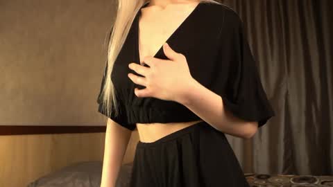 Snapshot of cassie130505 chatting on February 2, 5:59 pm Cassie online show from February 2, 5:59 pm