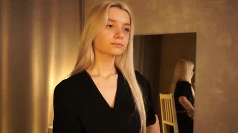 Snapshot of cassie130505 chatting on February 22, 5:46 pm Cassie online show from February 22, 5:46 pm