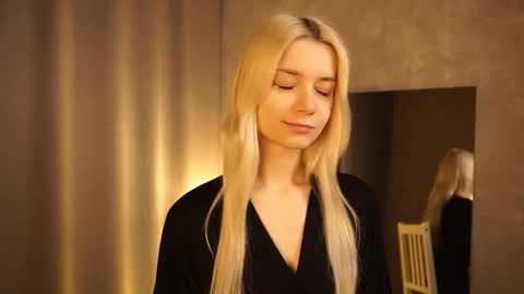 Snapshot of cassie130505 chatting on March 4, 2:32 pm Cassie online show from March 4, 2:32 pm