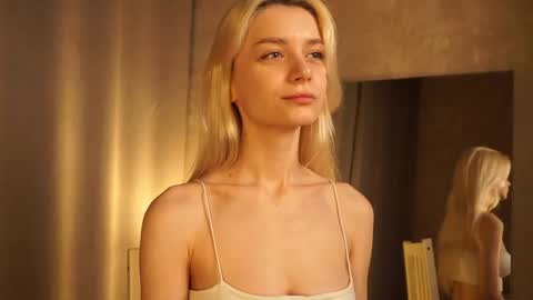 Snapshot of cassie130505 chatting on March 8, 5:54 pm Cassie online show from March 8, 5:54 pm