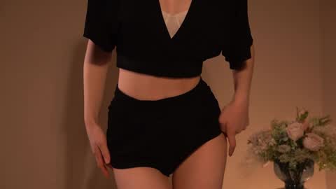 Snapshot of cassie130505 chatting on December 2, 3:51 pm Cassie online show from December 2, 3:51 pm