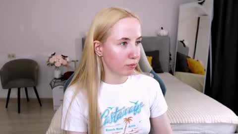 Cassie online show from October 25, 9:53 pm