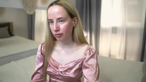 Snapshot of cassie_kelman chatting on June 8, 9:26 pm Cassie online show from June 8, 9:26 pm