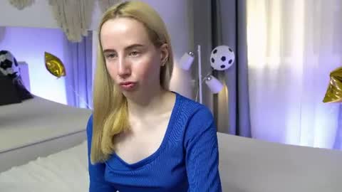 Snapshot of cassie_kelman chatting on July 10, 9:28 pm Cassie online show from July 10, 9:28 pm