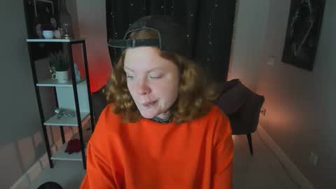 Snapshot of cassie_xkiss chatting on October 15, 8:42 pm Cassie online show from October 15, 8:42 pm