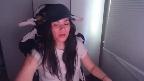 Snapshot of cassiealvarez chatting on July 2, 8:59 pm cassiealvarez online show from July 2, 8:59 pm