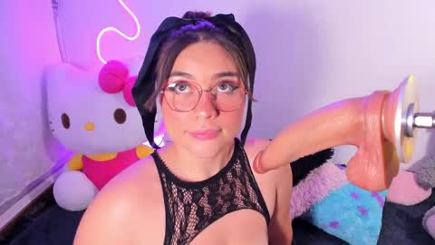 Snapshot of cassiebigass_ chatting on May 15, 11:23 pm Bela igzaii9r online show from May 15, 11:23 pm
