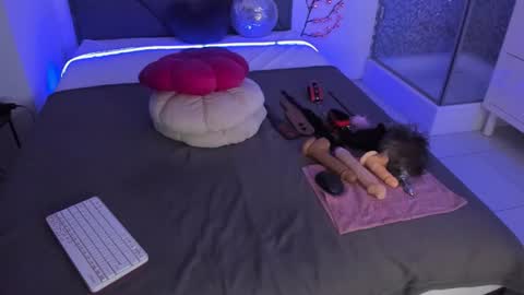Cassie online show from July 5, 5:36 am