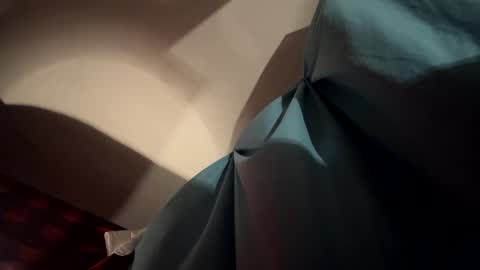 Snapshot of cassieophia chatting on January 17, 11:27 am cassieophia online show from January 17, 11:27 am