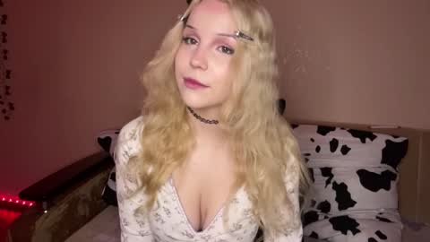 Cassie online show from April 20, 5:59 pm