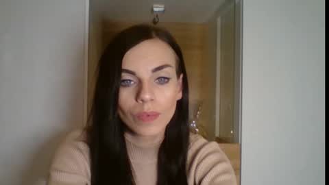 Snapshot of cassiexqueen chatting on December 4, 7:44 pm Cassie online show from December 4, 7:44 pm